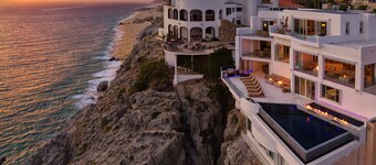 VIP Luxury | Villa Lands End | Bartender, Chef, & Maid included