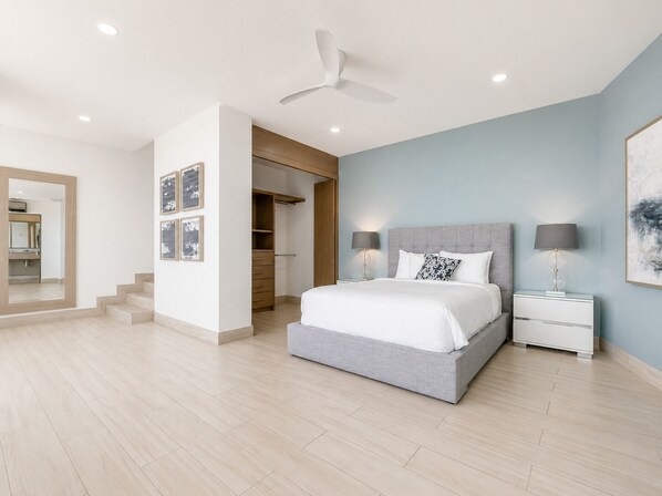 7 bedrooms, in-room safe, iron/ironing board, WiFi
