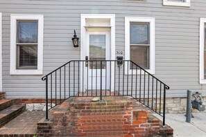 Exterior detail - Updated Home in German Village - 2BR with Parking! (Columbus)