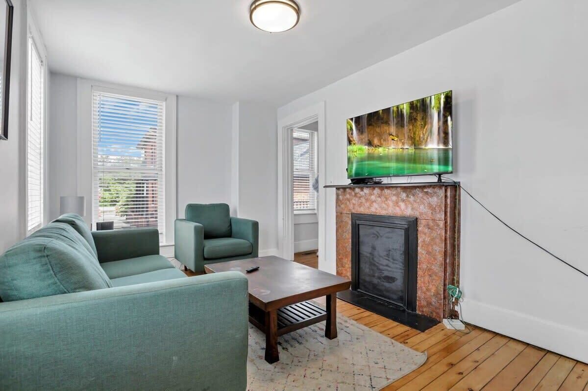 テレビ、書斎 / ワークスペース