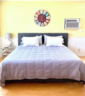 Iron/ironing board, travel cot, free WiFi, bed sheets