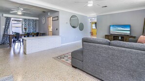 Hus (Anchors Away Gulf Gate Home) | Eksteriør