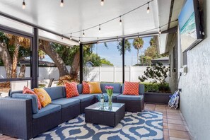 House (Anchors Away Gulf Gate Home) | Exterior