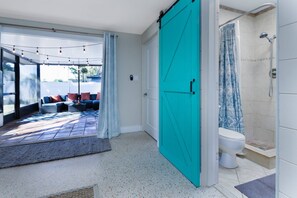Casa (Anchors Away Gulf Gate Home) | Exterior