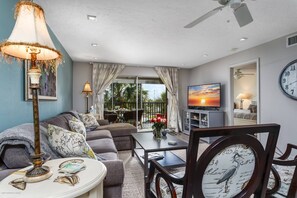 Condo (Beach Way East) | Exterior