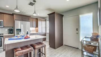 Condo (Bay Tree Beach Side) | Exterior