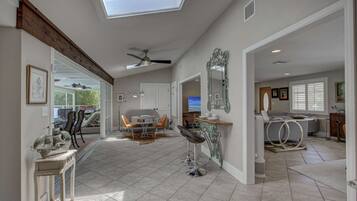 Rumah (Canopy Cottage on Siesta Key) | Eksterior