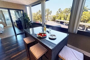Condo (Harbor Towers Renovated 2nd Floor Sui) | Exterior