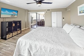 Condo (Harbor Towers Renovated 2nd Floor Sui) | Exterior