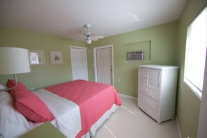 Condo (Island Dreams Sandy Toes #1) | 1 bedroom, free WiFi - Island Dreams Sandy Toes #1 (Sarasota)