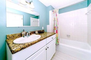 Condo (Island Dreams Sandy Toes #1) | Bathroom - Island Dreams Sandy Toes #1 (Sarasota)