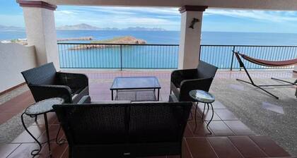Stunning Panoramic Ocean Views – 4BR House at Caracol Peninsula