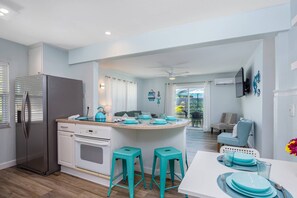 House (Modern Grove Duplex Unit A) | Exterior