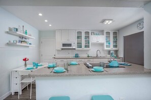 House (Modern Grove Duplex Unit A) | Exterior