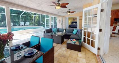 Sarasota Bay Pool Home