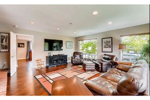 Smart TV, DVD player, books