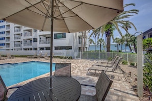 Condo (Siesta Sands Beach Resort 4th Floor w) | Exterior - Siesta Sands Beach Resort 4th Floor With Elevator (Siesta Key)