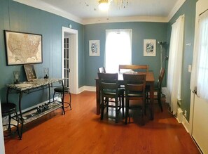 Dining - Chapland House 4 Bdrm Getaway in FLX Wine Country (Seneca Falls)