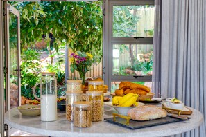 Desayuno completo incluido todos los días 