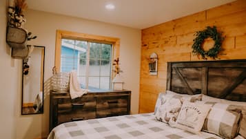 2 bedrooms, iron/ironing board, WiFi