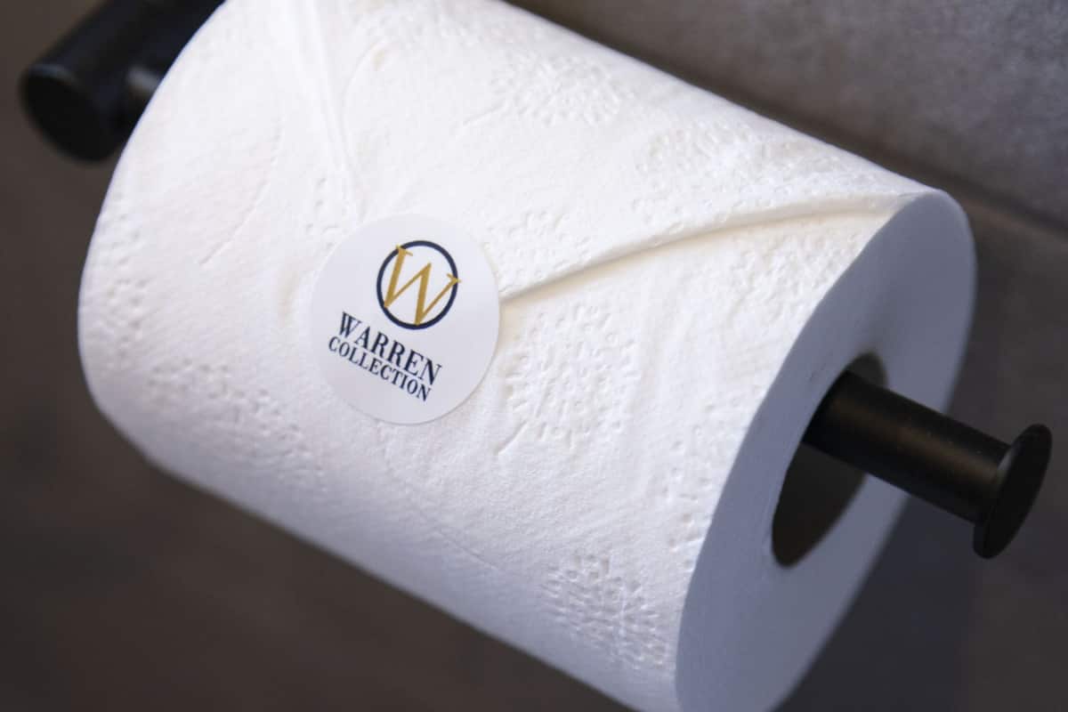 executive triple room | bathroom | shower, free toiletries, hair dryer, slippers