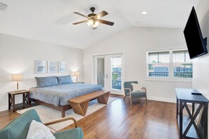 4 bedrooms, iron/ironing board, free WiFi, bed sheets - Paradise Found: Arborgate's Gulf Getaway for Large Gatherings! (Pensacola)