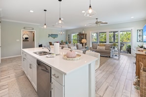 المنشأة من الداخل