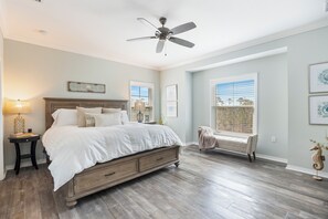 4 bedrooms, iron/ironing board, WiFi, bed sheets