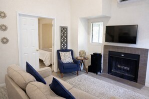 Televisie en een open haard