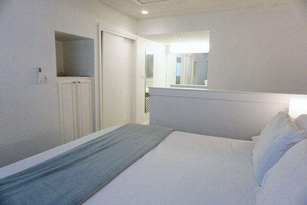 2 bedrooms, iron/ironing board, internet - Extensive Cleaning Protocols * Award Winning Beds (Salt Lake City)