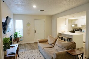 Televisie en een open haard