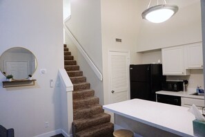 Interior - Two Bedroom Loft, King Beds, Down Town Convenience (Salt Lake City)