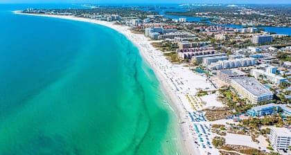 Beach Club at Siesta Key Poolside D