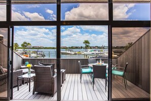 Huoneisto (Harbor Towers Ground Floor Water View) | Ulkopuoli