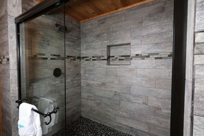 Shower, towels - The Nest - Wooded View, Charming Interior (Sevierville)
