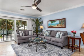Condo (Kingston Arms - Walk to beach and St.) | Exterior