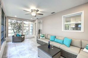 Villa (Moonmist Gorgeously Renovated Courtya) | Exterior