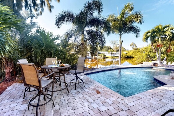 House (Peacock Bungalow - left) | Pool