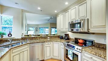 Condo (Siesta Bayside Condo) | Exterior