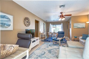 House (South Venice Pool Home with Fence, Do) | Exterior - South Venice Pool Home With Fence, Dog Friendly (Venice)