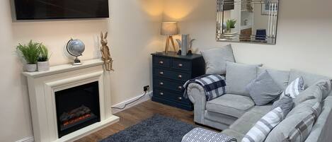 公寓, 1 張加大雙人床 | 客廳 | 30 吋電視連數碼電視頻道、壁爐