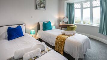 高级平房, 私人浴室, 海景 | 2 多间卧室、办公桌、熨斗/熨衣板