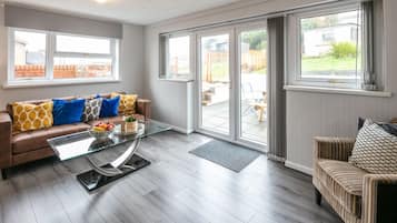 Bungalow Supérieur, salle de bains privée, vue mer | Bar lounge