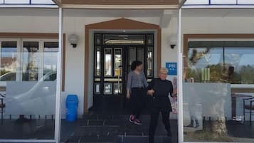Room, 1 Bedroom, Smoking, Patio | Property entrance