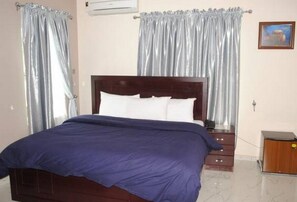 1 quarto, acesso à internet