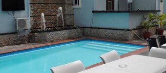 Easy Reachcourt Hotel