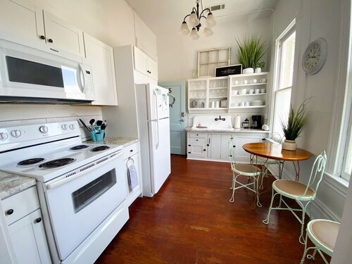 236 Prospect Apt 5 · Downtown Hs Loft Apartment With Plenty Of Parking