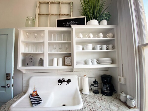 Interior - 236 Prospect Apt 5 · Downtown Hs Loft Apartment With Plenty Of Parking (Hot Springs)