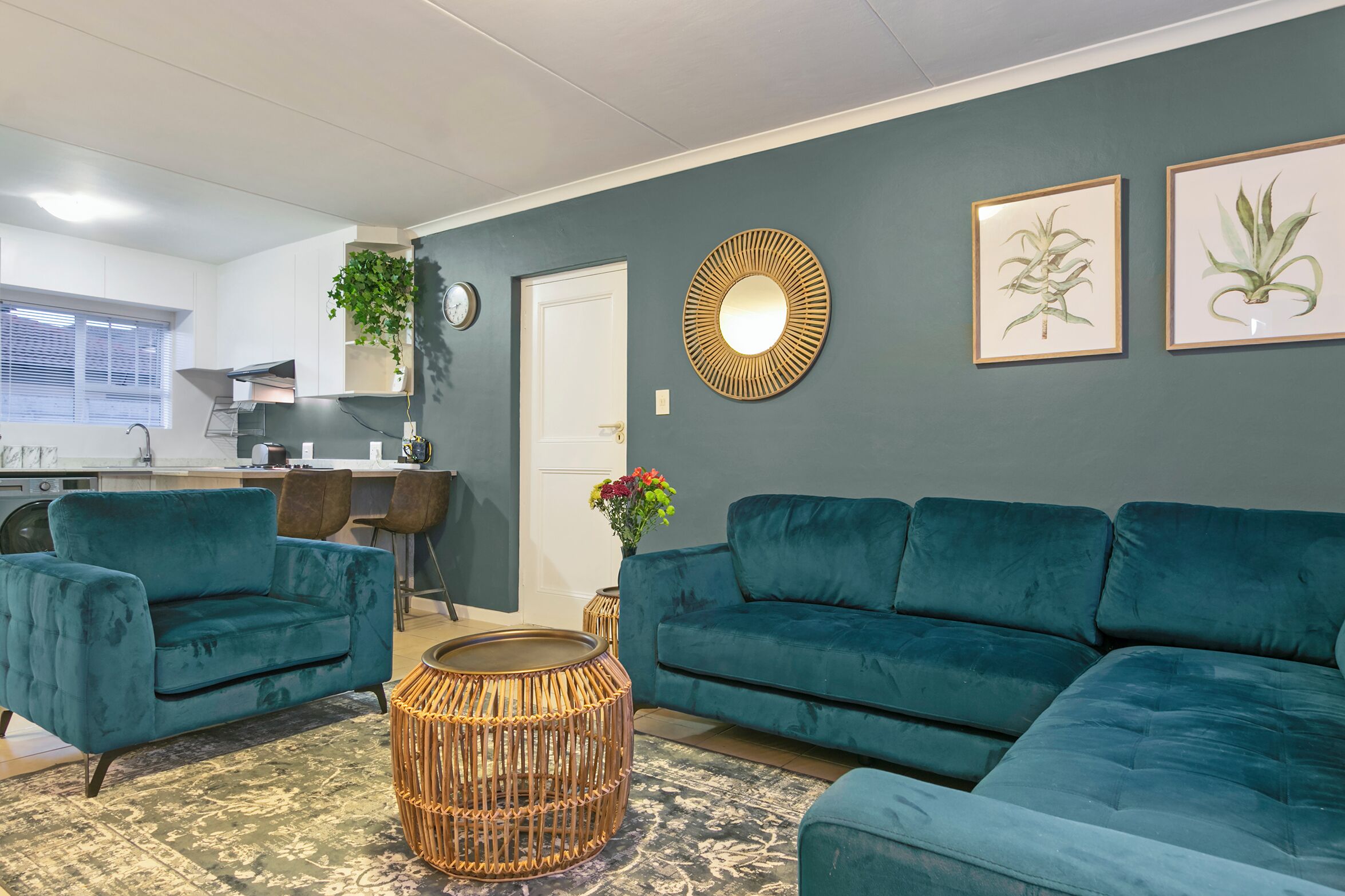 Apartment (2 Bedrooms) | Front of property