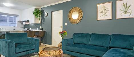 Apartment (2 Bedrooms) | Front of property